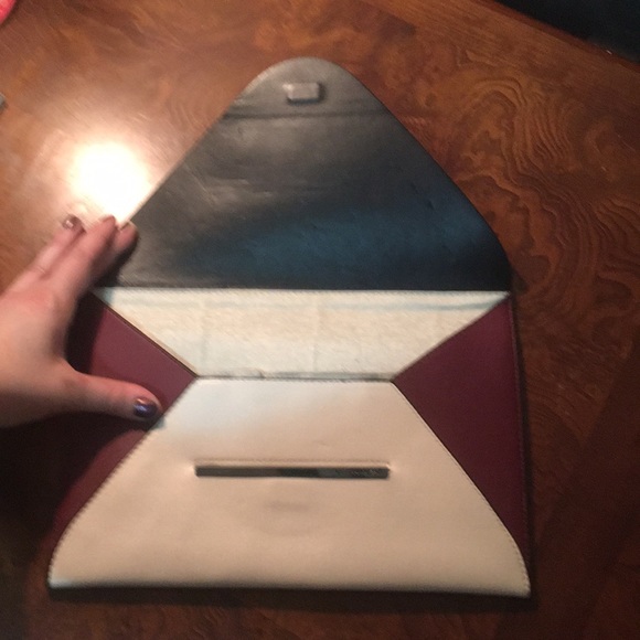 Bcbg envelop clutch - Picture 4 of 8